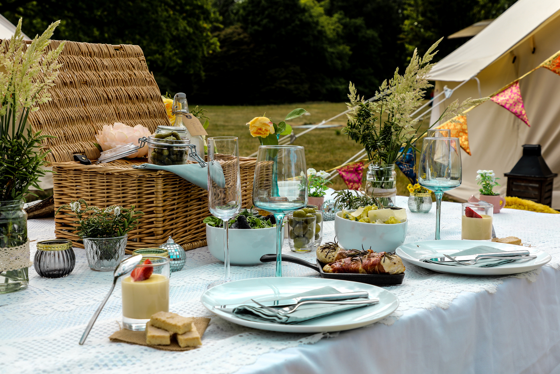 Al Fresco Dining - Glamping
